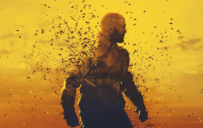 Персонаж нового фильма Пчеловод, 2024