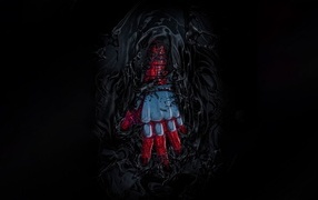 Рука Спайдермена погружается в черную массу