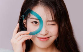 Милая девушка южнокорейская певица IU