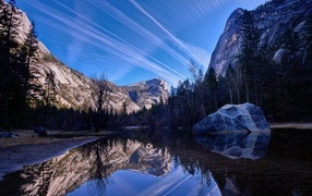 Озеро в национальном горном парке