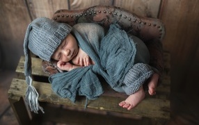 Фотосессия новорожденного ребенка в костюме