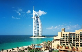 Красивый отель Бурдж Аль Араб, Дубай