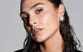 Актриса Галь Гадот лицо крупным планом