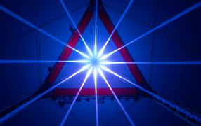 Яркий свет софитов в треугольнике