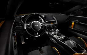 Кожаный салон автомобиля Aston Martin Valiant 2024 года
