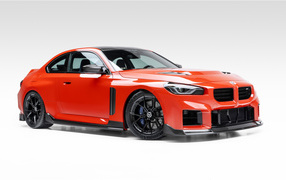 Автомобиль Vorsteiner BMW M2 With VRS Carbon Aero Kit 2024 года на белом фоне