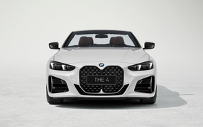 Вид спереди на автомобиль  BMW 430i Cabrio M Sport 2024 года