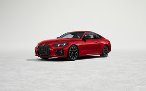 Красный автомобиль BMW 430i Coupé M Sport 2024 года