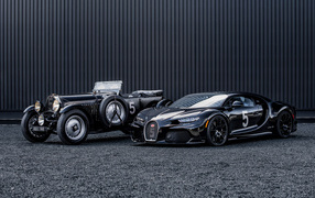 Два автомобиля Bugatti Chiron Super Sport Hommage T50S 2024 года