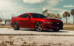 Красный Ford Mustang GT S650 на дороге