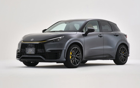 Серый автомобиль Lexus LBX Morizo RR Concept