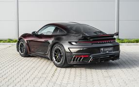 Вид сзади на автомобиль TopCar Porsche 911 Turbo S Stinger GTR Stealth Edition