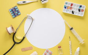 Шаблон для открытки для медиков на желтом фоне