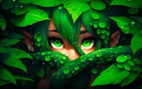 Лесная фея с зелеными глазами в зарослях