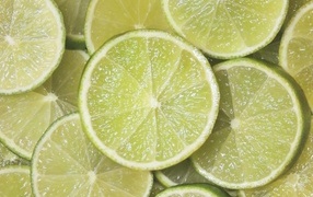 Кислый нарезанный лайм крупным планом