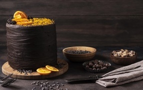 Шоколадный торт с апельсиновой стружкой