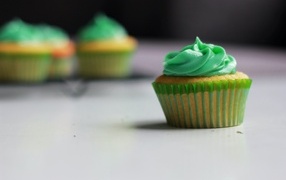 Кекс с зеленым кремом