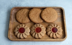 Имбирное печенье с джемом