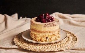 Сладкий вкусный торт с вареньем