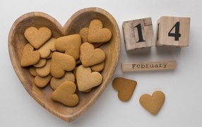 Печенье в форме сердца на 14 февраля