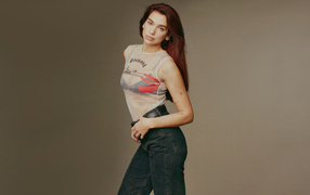 Молодая красивая певица Дуа Липа