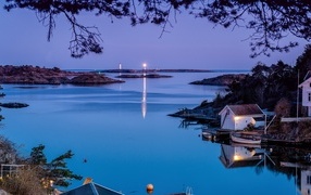 Красивый вид на фьорд вечером, Норвегия