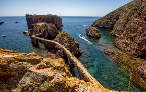 Крепость на острове Берленга Гранде, Португалия