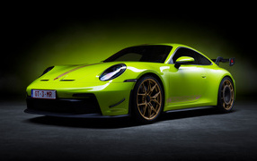 Автомобиль Porsche 911 GT3  вид спереди