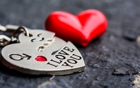 Брелок в форме сердца для любимого человека