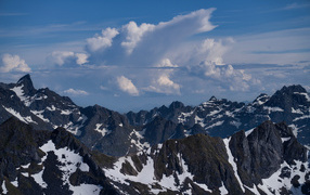 Белые облака над черными горами, Норвегия