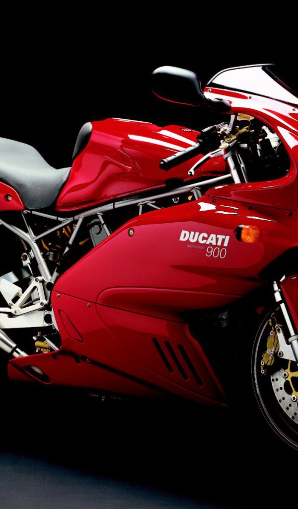 Ducati 900