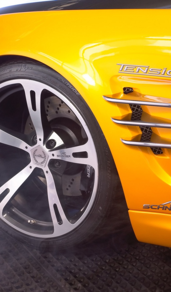 Литье желтого Шницера