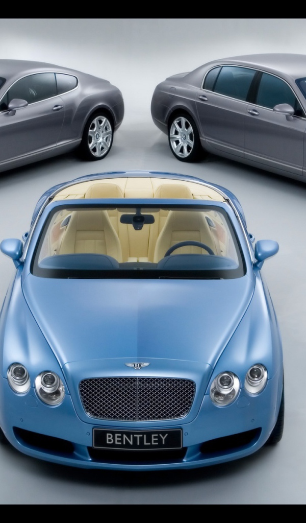 Красивый Bentley Continental
