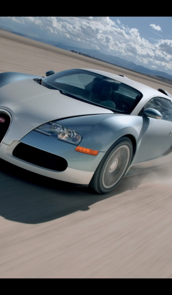 Bugatti гонки на высохшем озере