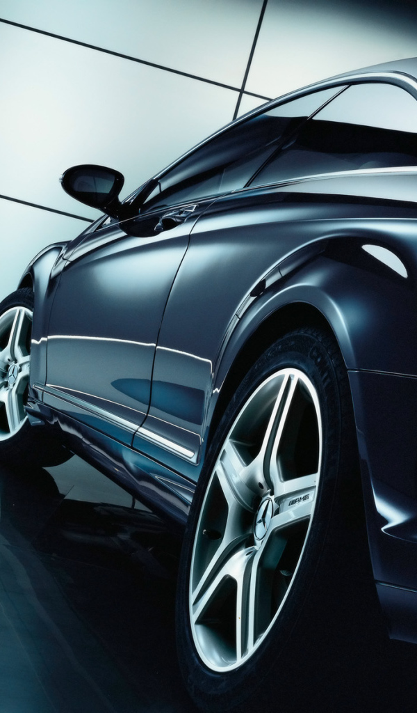 Автомобиль с женским именем Mercedes