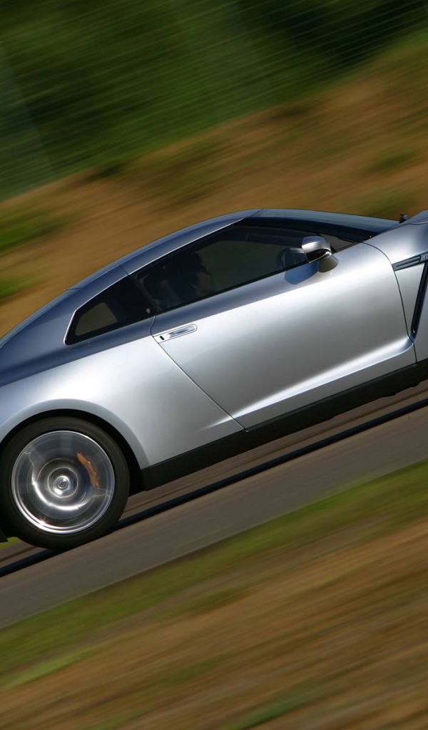 Nissan GT 2х местный автомобиль