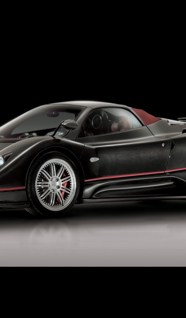 Итальянская ракета Pagani Roadster