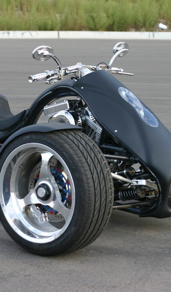 Трехколесный велосипед