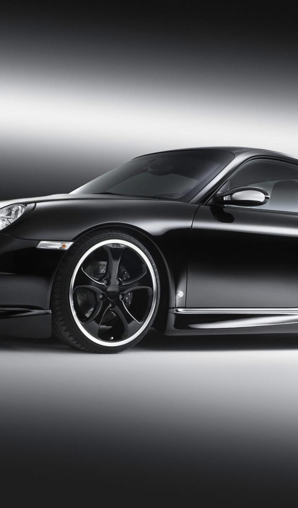 Черный Порше с черными литыми дисками