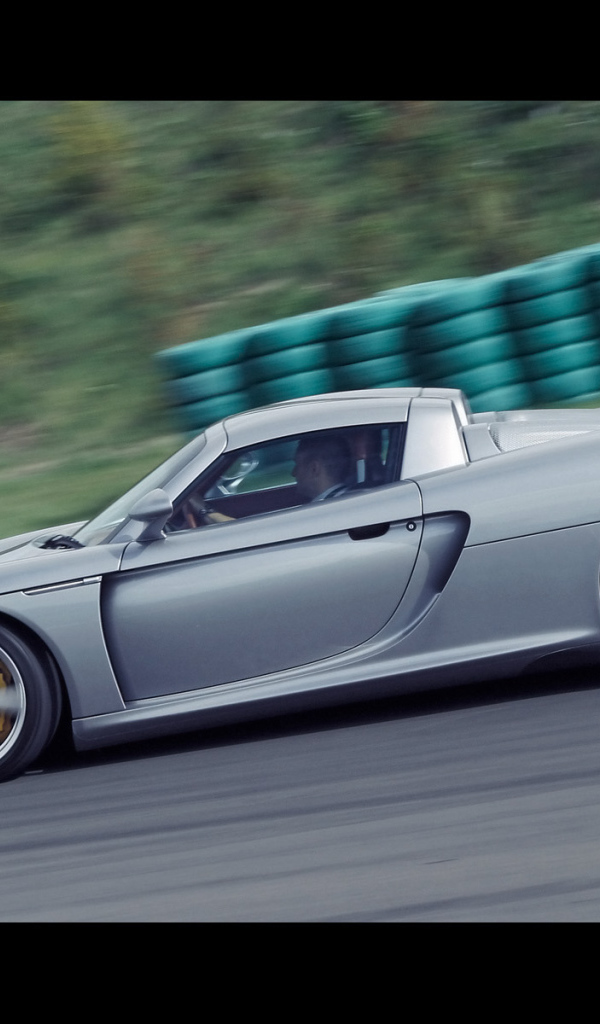 Спортивный Porsche Carrera GT