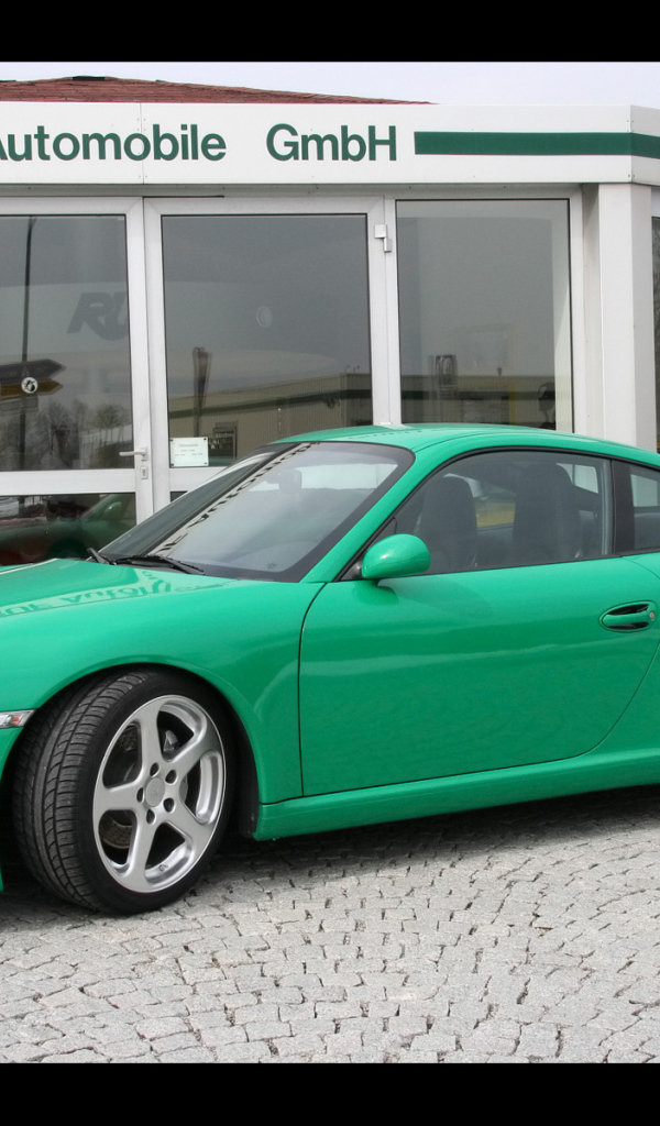 Зеленый Porsche Kompressor