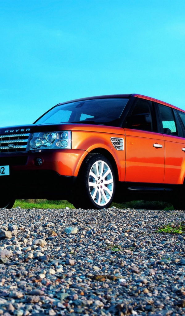 Range Rover на грунтовке