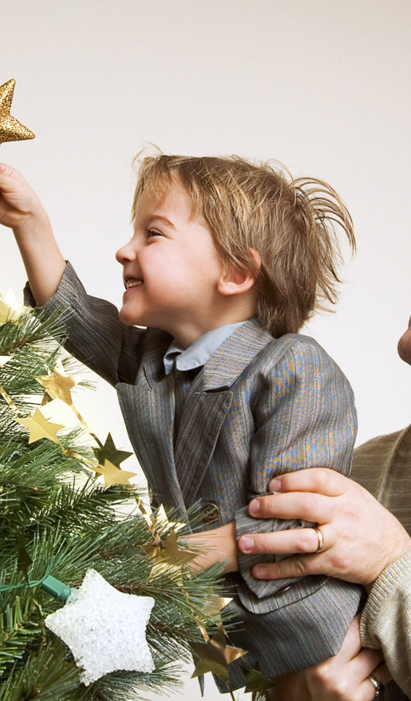 Отец и сын в канун рождества