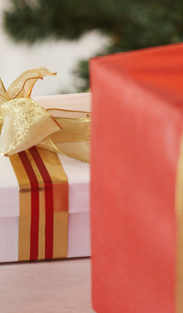 Праздничные подарки