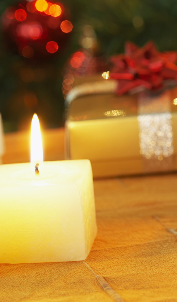 Под Рождественской елкой