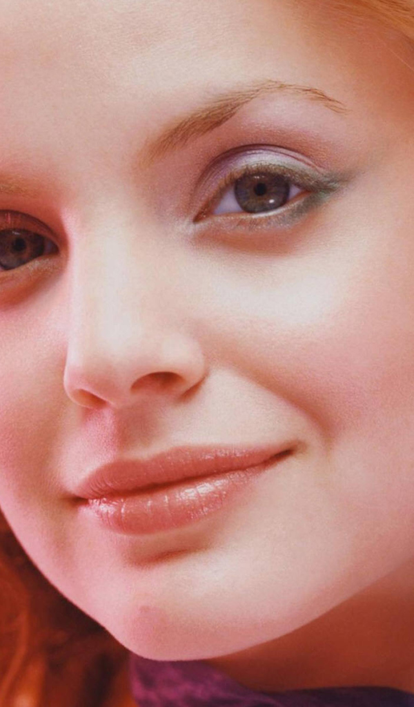 Мена Сувари / Mena Suvari