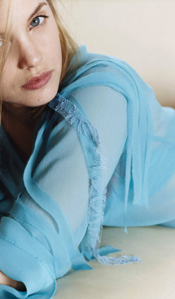 Мена Сувари / Mena Suvari