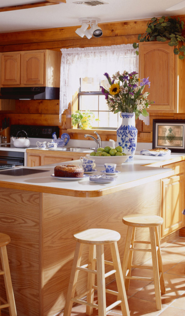 Дизайн кухни под дерево