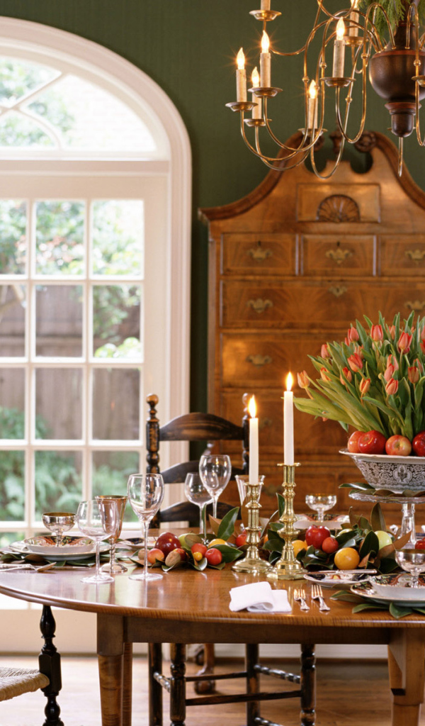 Столовая / Вид на сад