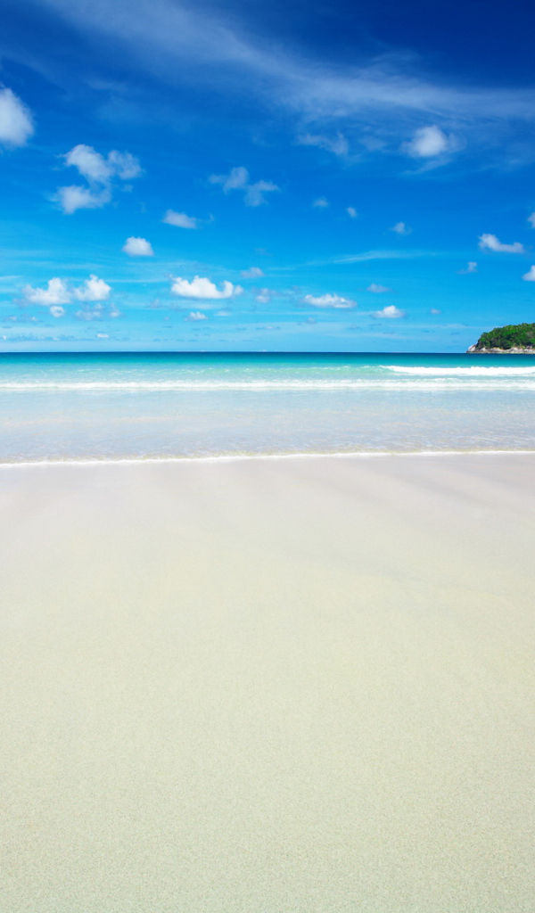 Красивый пляж